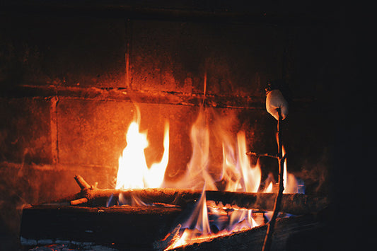 Make Delicious and Perfect S'mores Using Your Fireplace