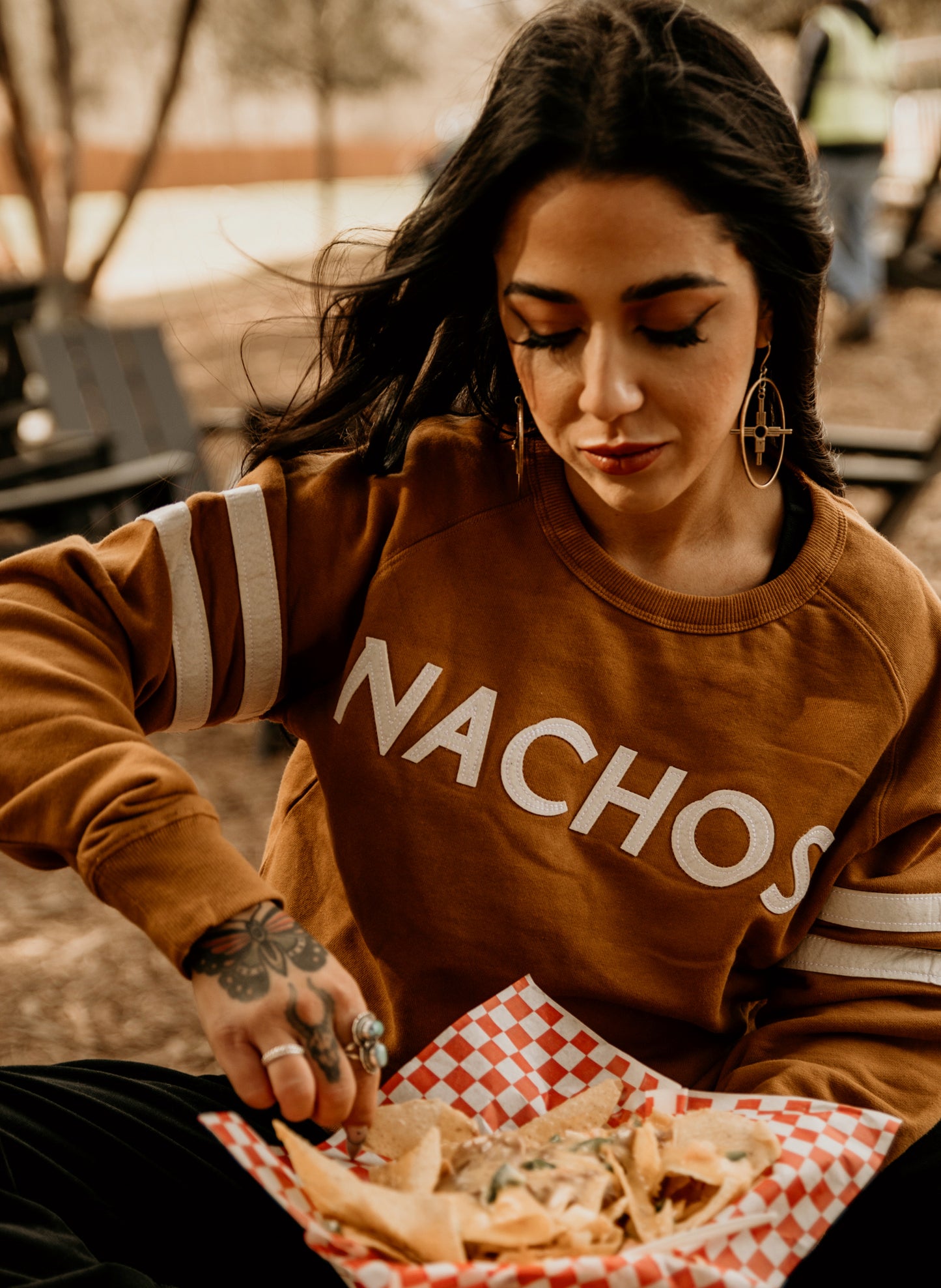 NACHOS Felt Letter Vintage Style Hemp Organic Cotton Crewneck Sweatshirt for Mexican Snack Food Lovers and Foodies